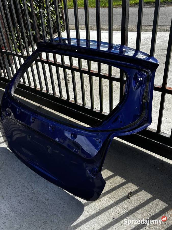 Klapa bagażnika Toyota Yaris IV 2022 niebieski osobowe sprzedam