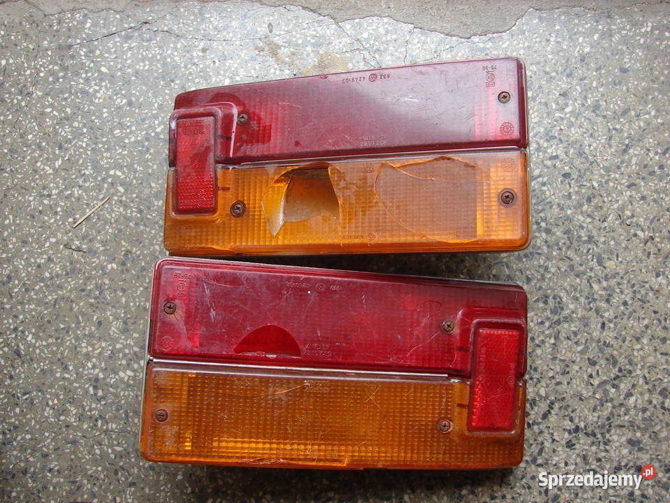 Fiat 125p duży Fiat zestaw lampa prawa i lewa Rok produkcji 1980 Oświetlenie Starogard Gdański