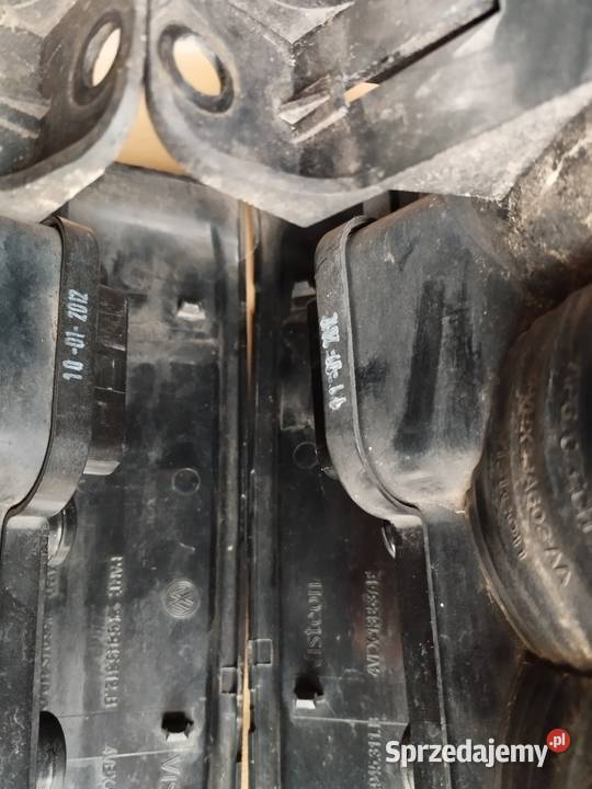 Lampy tył lewa prawa oryginalne OEM VW Caddy łódzkie Kamocin