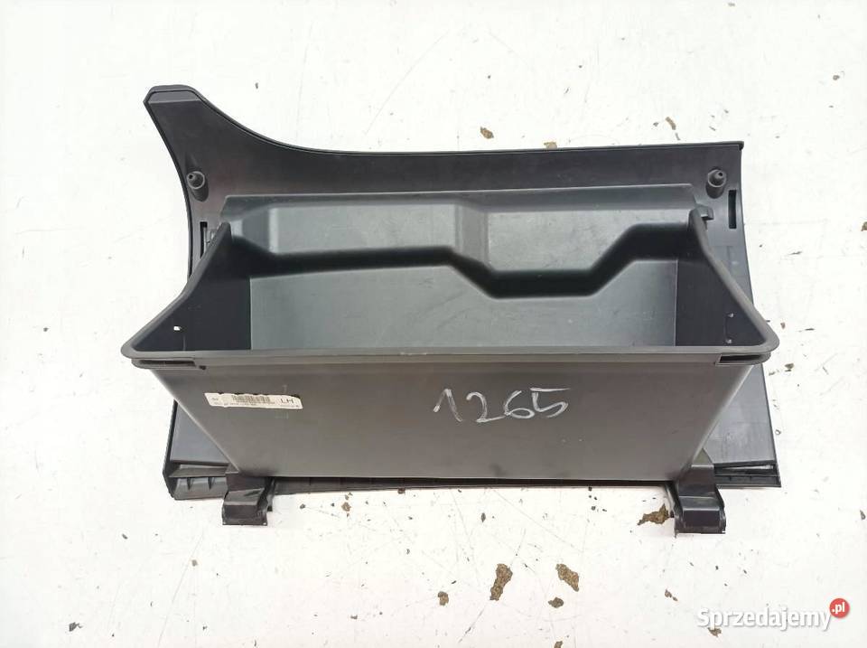 SCHOWEK PRAWY PASAŻERA EUROPA 8006A304XA 8HEM sprzedam