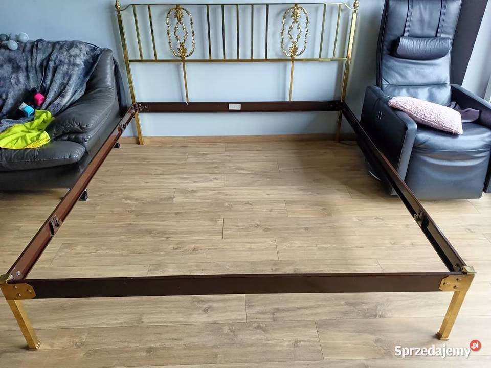 Włoskie łóżko z lat 60tychMosiądz