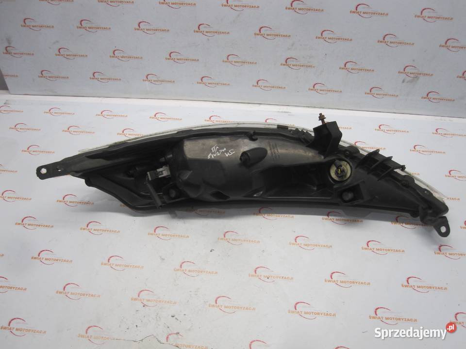 NISSAN JUKE I F15 14r lampa prawa przód ANGLIK Kielce sprzedam