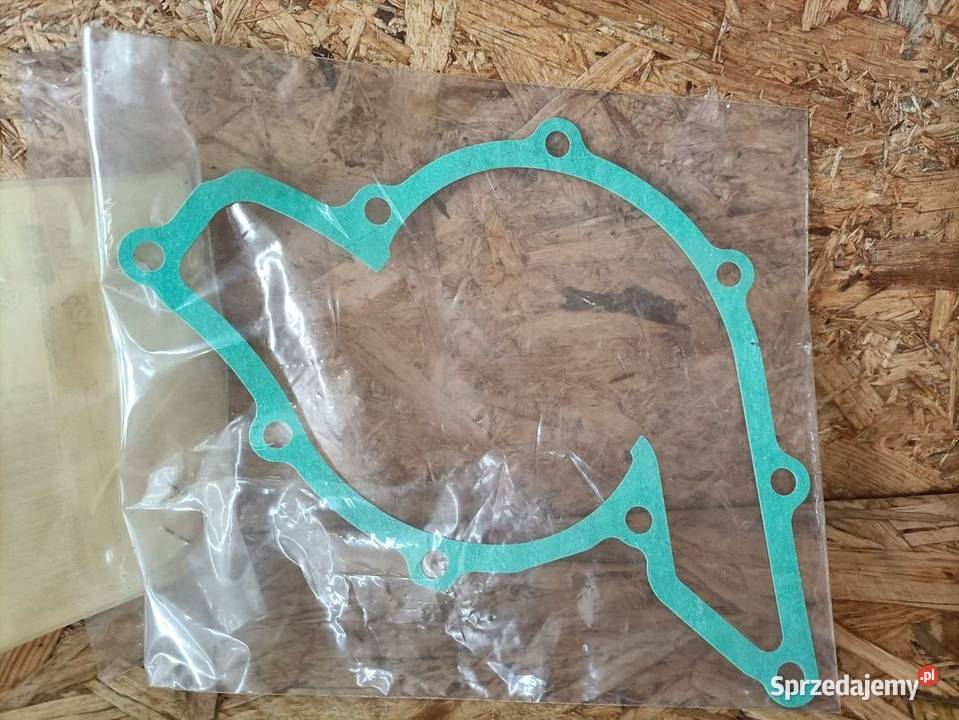 AUDI A4 B7 USZCZELKA POMPY WODY 078121043A Pleszew