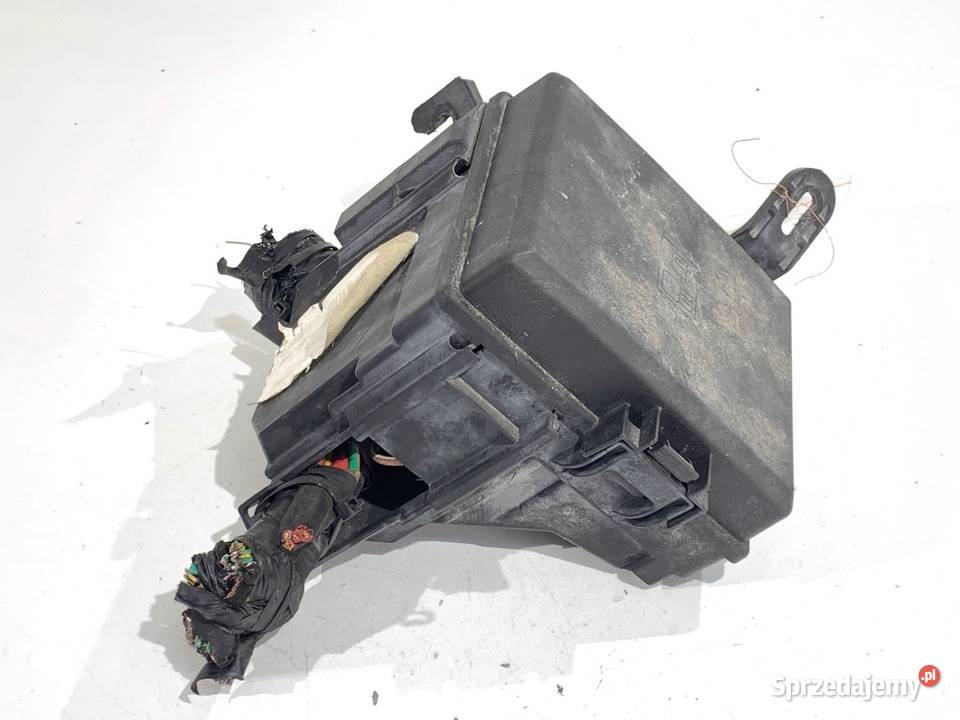 SKRZYNKA BEZPIECZNIKÓW FORD ECOSPORT