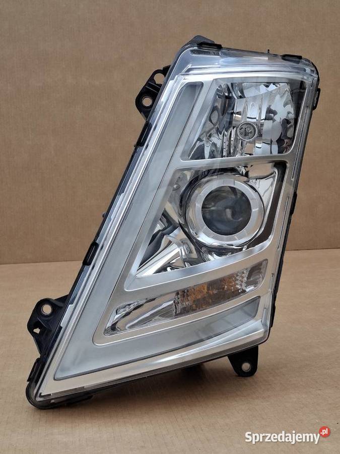 VOLVO FH4 FH 4 REFLEKTOR PRAWY BIXENON LAMPA Bieleń