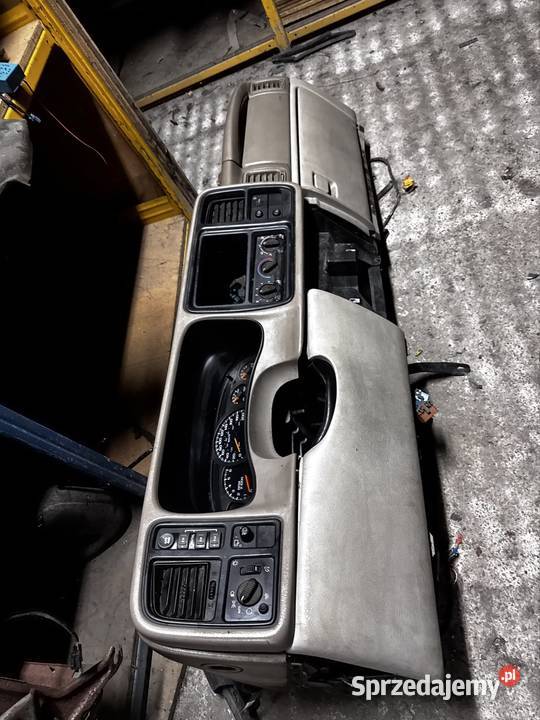 Deska rozdzielcza Chevrolet Tahoe Suburban Baranowo