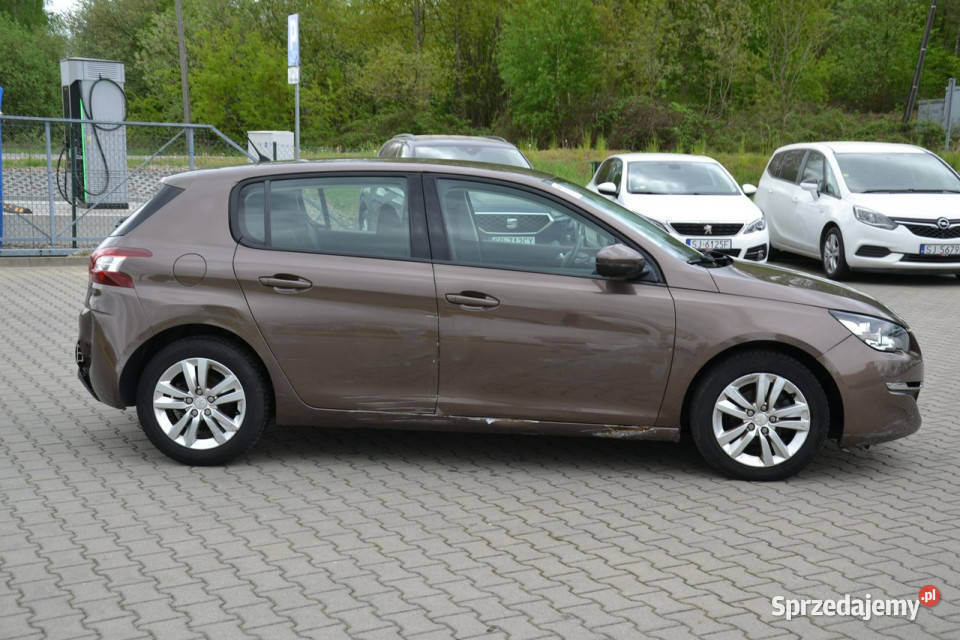 Peugeot 308 12 benzyna 110 tablet ledy komputer Kęty