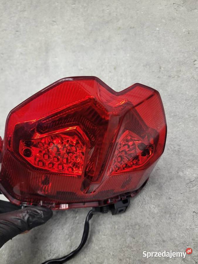 YAMAHA MT 09 MT09 MT09 2124 OEM LAMPA TYŁ TYLNA Nowy Tomyśl
