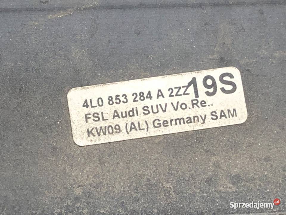 LISTWA ZGARNIAJĄCA PRZÓD PRAWA CHROM AUDI Q7 4L Listwy podkarpackie sprzedam