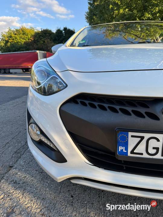 Hyundai i30 14 benzyna 6 Biegów zachodniopomorskie Przybiernów
