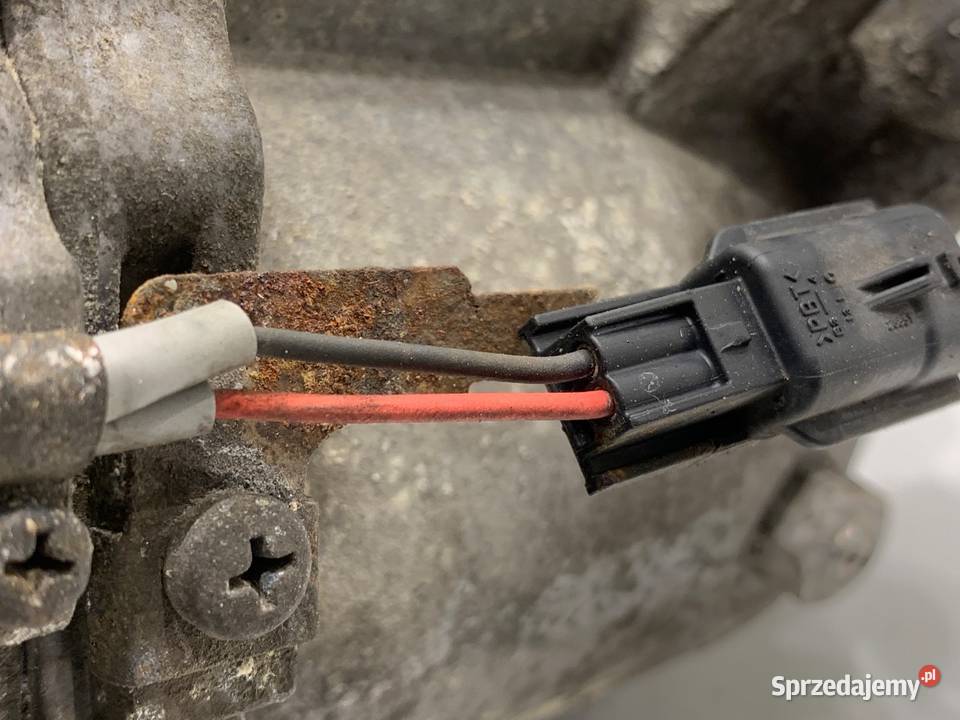 SPRĘŻARKA KLIMATYZACJI DACIA DUSTER 926008367R