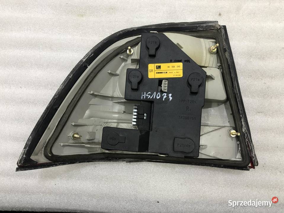 LAMPA PRAWY TYŁ OPEL VECTRA B SEDAN 90568049 sprzedam