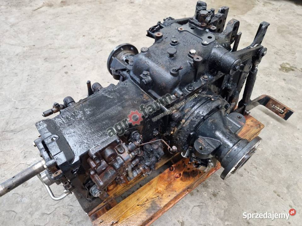 Tylny most Holland T490N 87559163 Byków