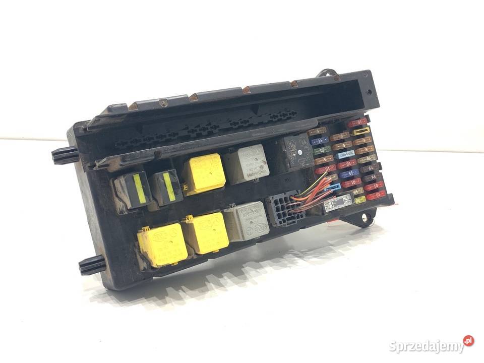 SKRZYNKA BEZPIECZNIKÓW VW CARFTER 30 35 sprzedam