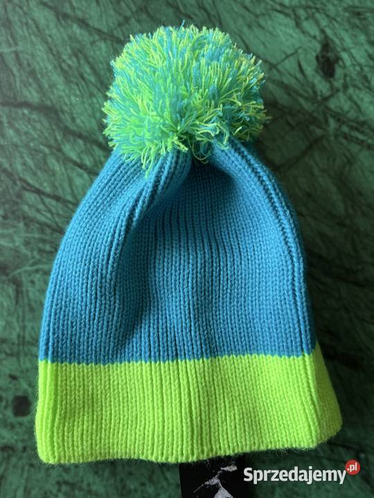 Czapka zimowa z pomponem unisex kolorowa z Moda i Styl sprzedam