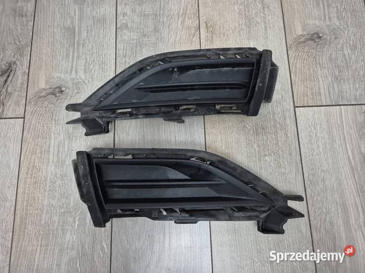 VW Golf 7 zaślepki halogenów L i P Kozłów