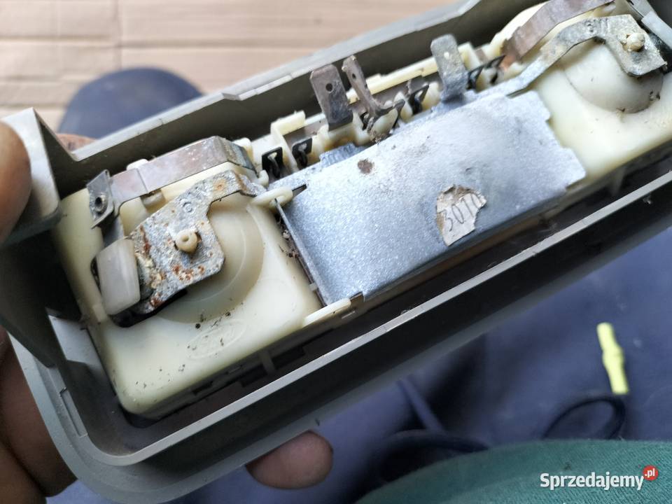 MONDEO MK1 MK2 LAMPKA WNĘTRZA OŚWIETLENIE KABINY lubelskie Kamień-Kolonia