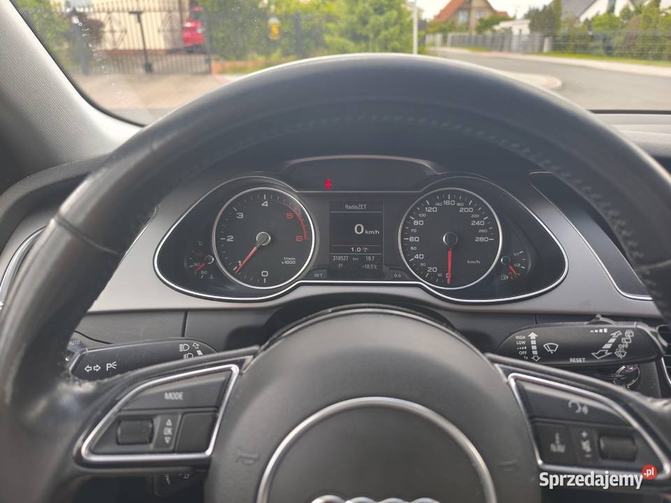 Audi A4 B8 20 TDI 177 SLine Reda