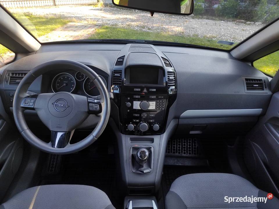 Opel Zafira B 2010 18 benzyna wersja 111 benzyna Dębica