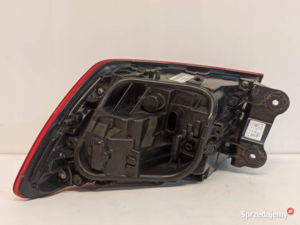 AUDI A4 B9 LAMPA LEWY LEWA TYŁ AVANT 8W9945069