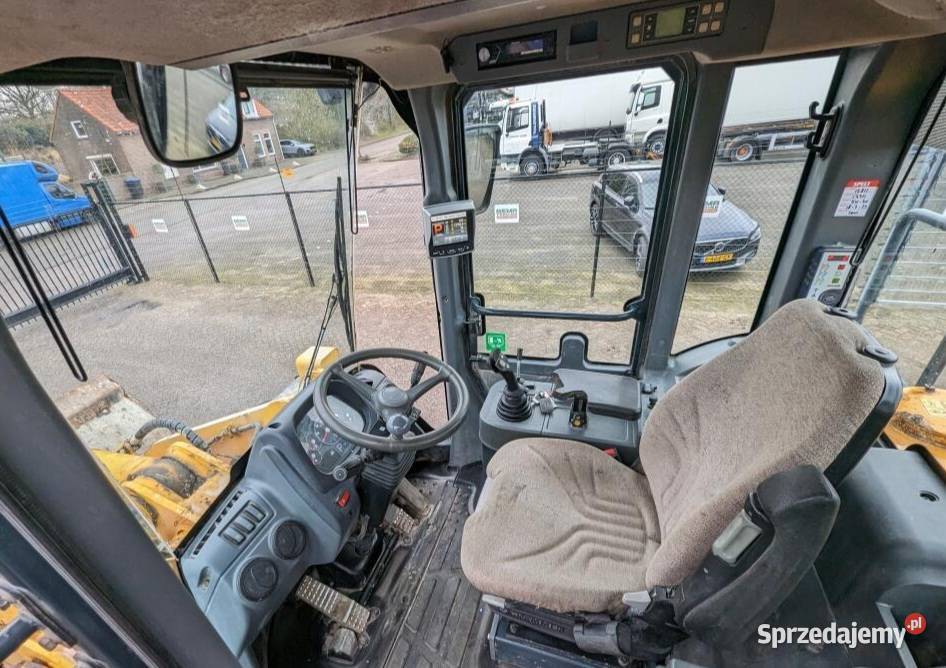 Ladowarka kolowa HUNDAI Warszawa