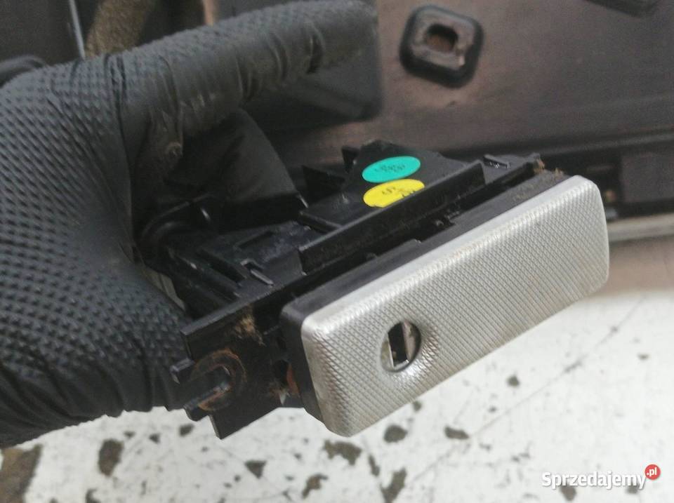 SCHOWEK PRAWY PASAŻERA 7L Porsche Cayenne I 2002 Rok produkcji 2006 świętokrzyskie