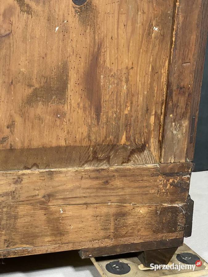 Antyczna szafa dwudrzwiowa z intarsjami I poł zachodniopomorskie Budno