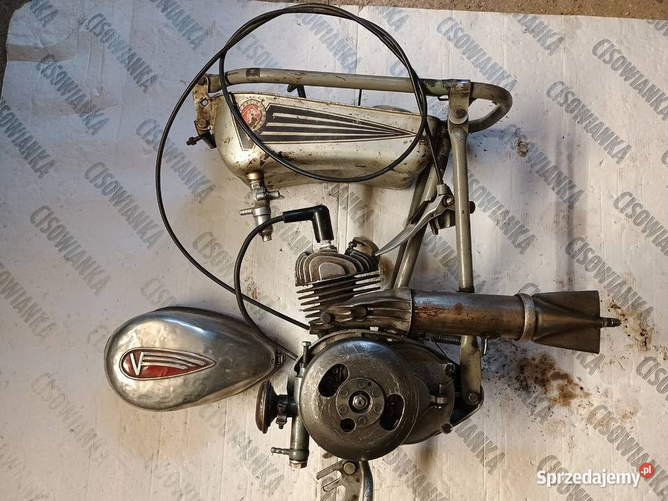 Rower zabytkowysilnik Victoria FM38 Pozostałe Części i akcesoria motocyklowe Kurzętnik