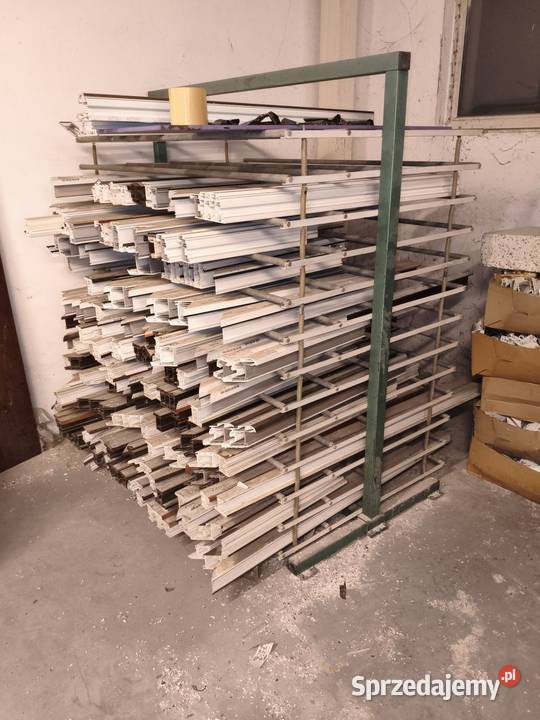 Stojak optymalizacyjny na odpady PCVALU na