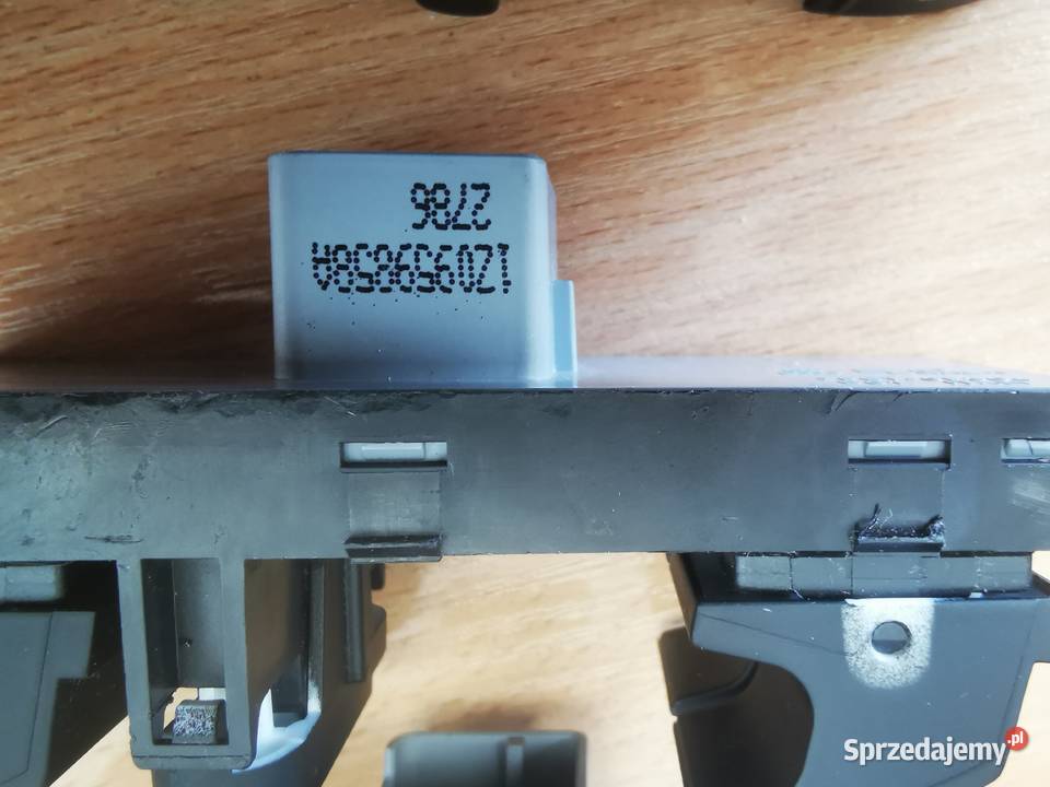 Przełącznik szyb przód lewy Skoda Octavia 2 2 fl Warszawa