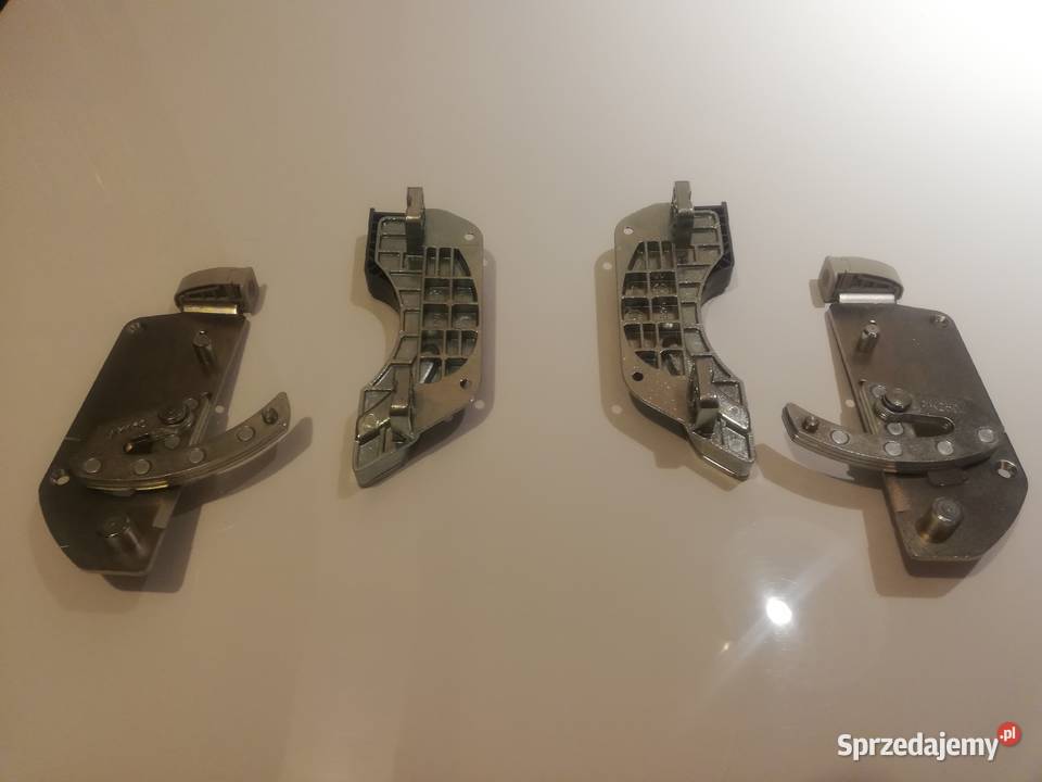 Zawiasy zawias do okna dachowego PVC FAKRO małopolskie