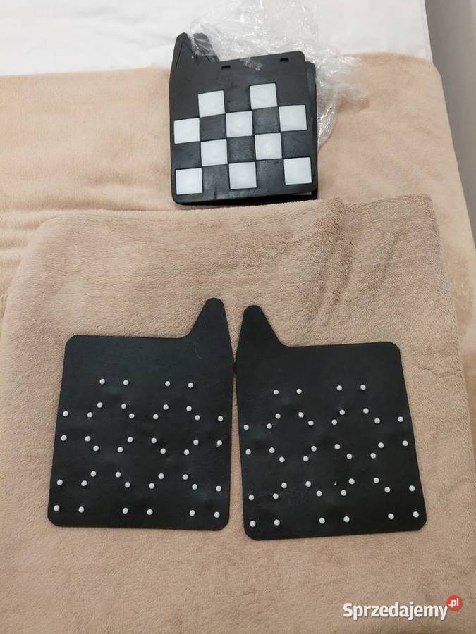 Chlapacze do samochodów retro PRL w szachownicę Radziejów sprzedam