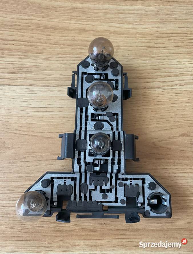 Oryginalny wkład lampy tył VW Golf IV hatchback osobowe Części samochodowe Nowy Sącz