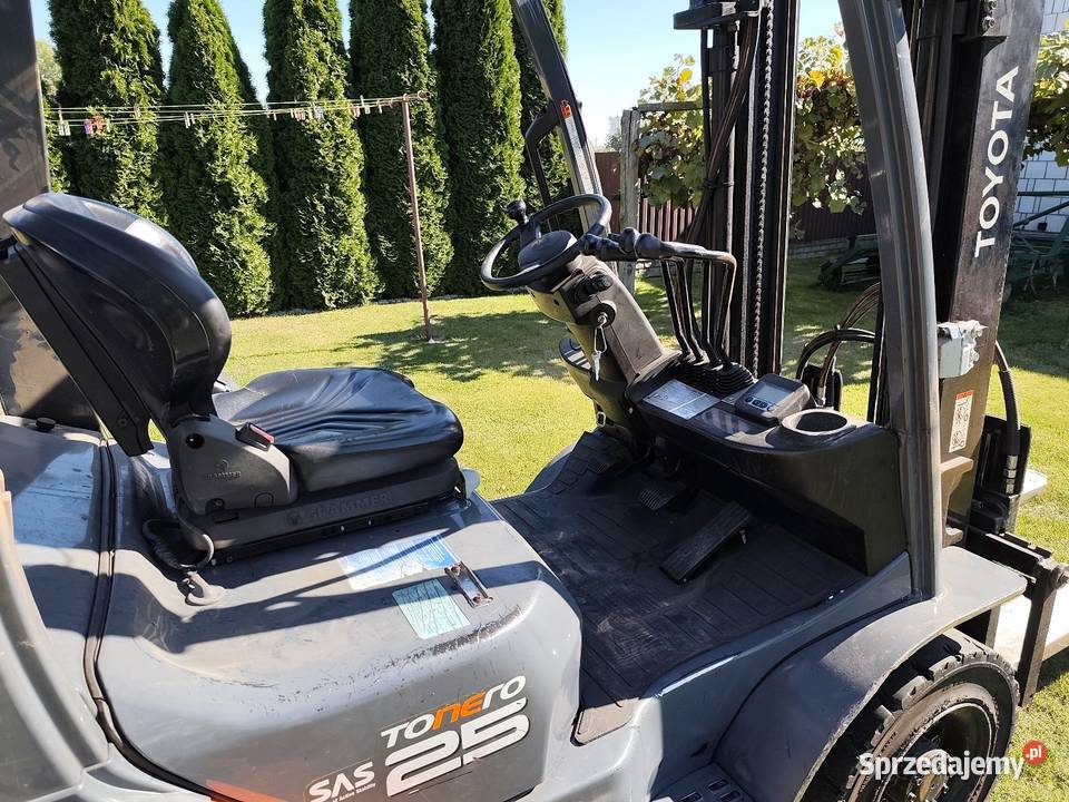 Wózek widłowy Toyota serii 8 25 to 8fgf25 widly Rzeczniów sprzedam