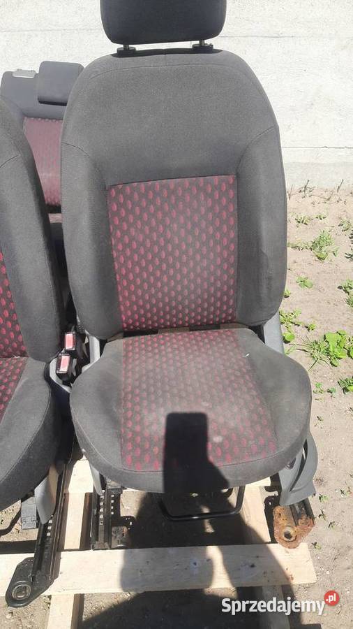 fotele komplet foteli ford fiesta mk5 5 drzwi Dębno
