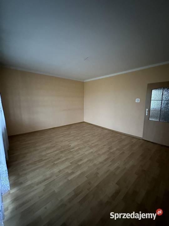 Sprzedam mieszkanie w domu i kawałek działki Fasty sprzedam