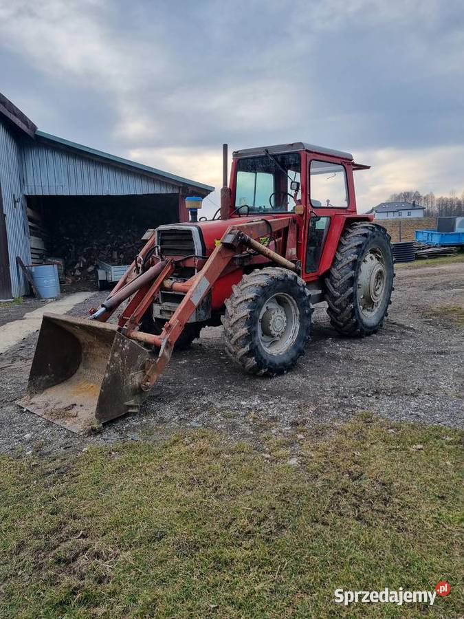 Massey Ferguson 590 z turem 4x4
