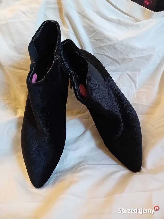 Buty botki kolor czarny motyw kwiatowy rozmiar Kozaki małopolskie Kraków