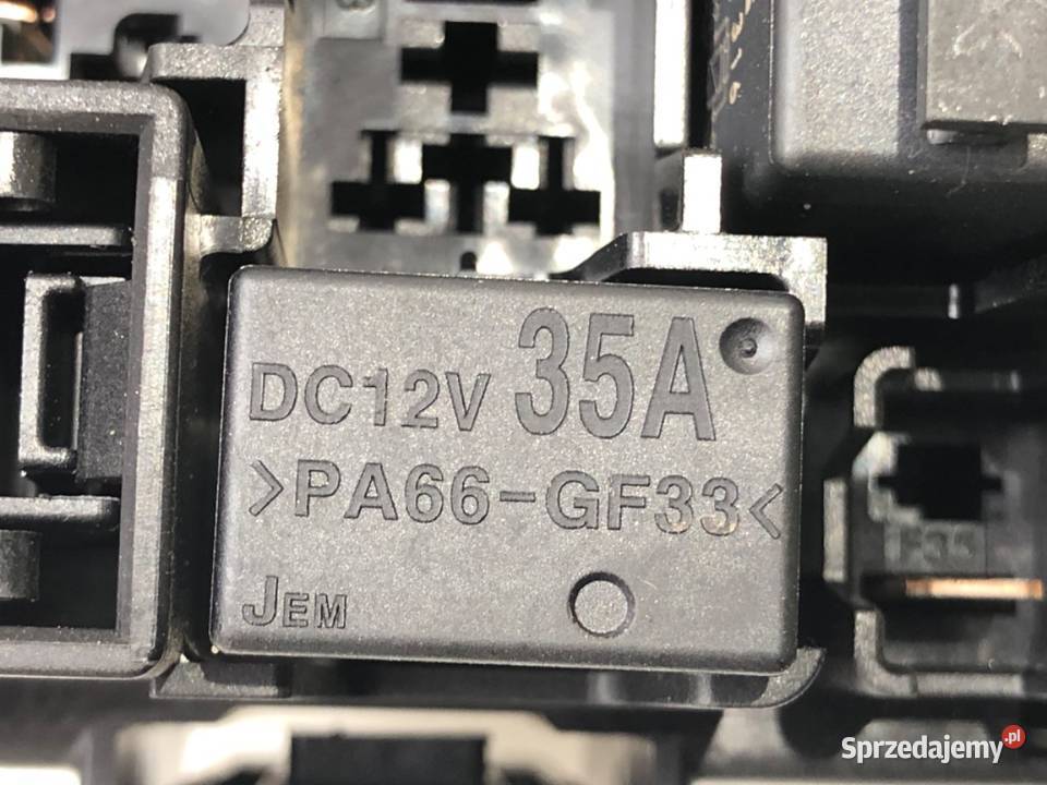 SKRZYNKA BEZPIECZNIKÓW OPEL ADAM Hatchback 1219