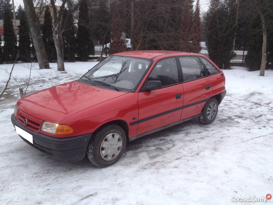 OKAZJAOpel Astra f 14 8v z 1992 rWspomaganie Marki