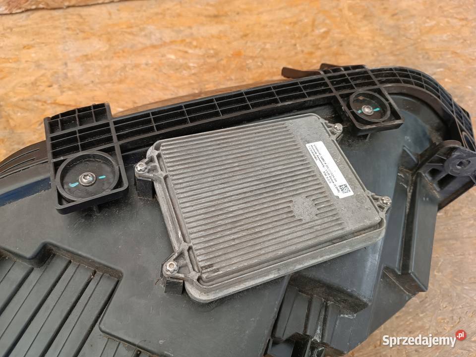 LAMPA PRAWY PRZÓD REFLEKTOR EU LED TESLA MODEL X Nowy Tomyśl