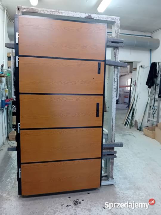 Drzwi zewnętrzne drewniane Bystrzyca sprzedam