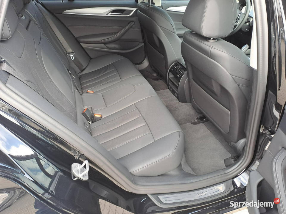 BMW 520 520i Touring 20i 184 Mild Hybrid 2023 przyciemniane szyby Warszawa sprzedam