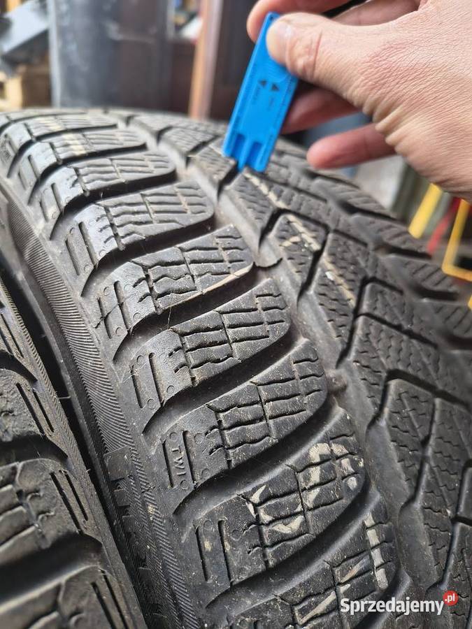 4x Pirelli SOTTOZERO 3 zima MS 205 40 R18 84H Bolęcin
