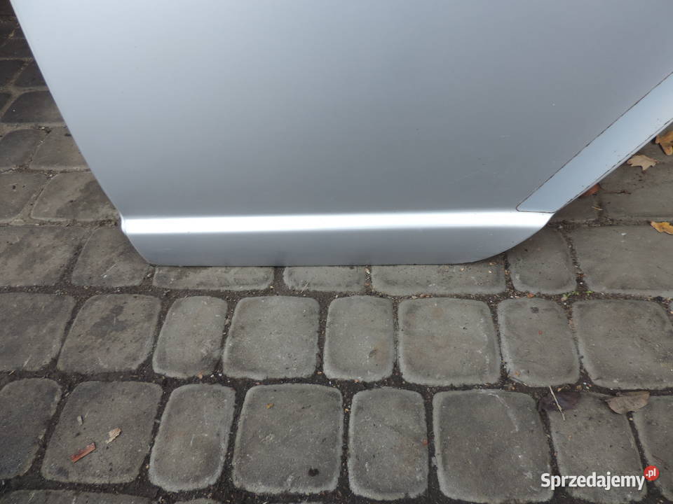 DRZWI LEWY TYŁ TOYOTA YARIS 1 KOLOR 199 Nowy Sącz