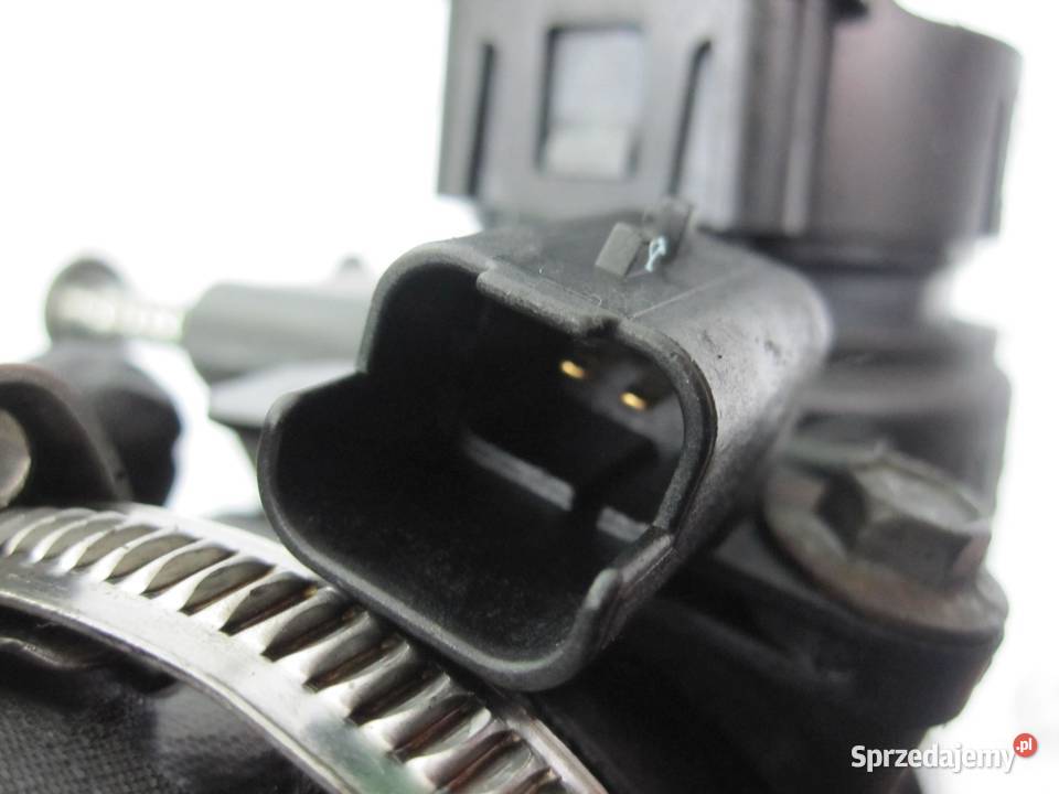 PEUGEOT 3008 16 HDI 9H01 10R 75 przepustnica osobowe