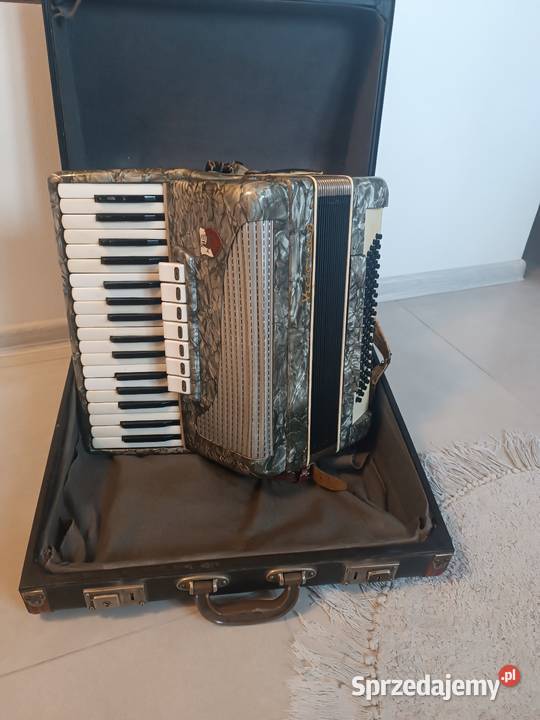 Akordeon victoria 2 80 basow Dębica