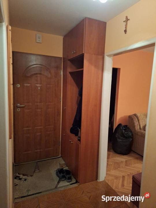 Sprzedam mieszkanie 579 M2 3 pokoje świętokrzyskie