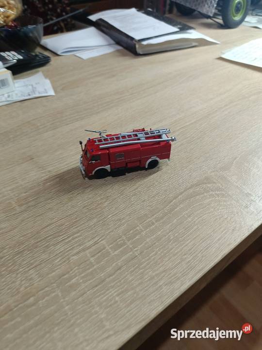 Sprzedam modele aut PRL