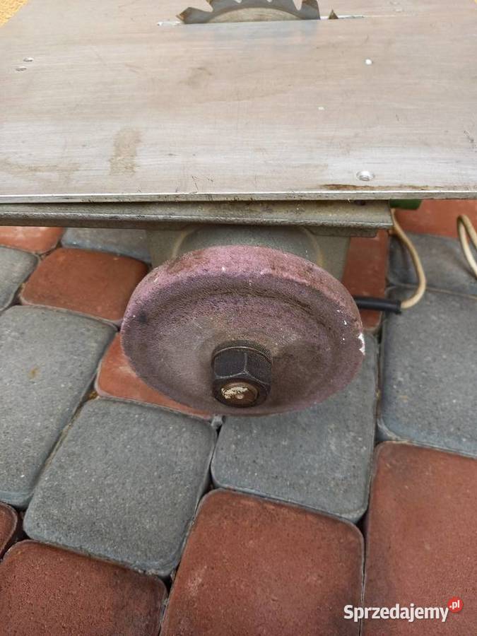 pilarkoszlifierka Urania Kolbuszowa